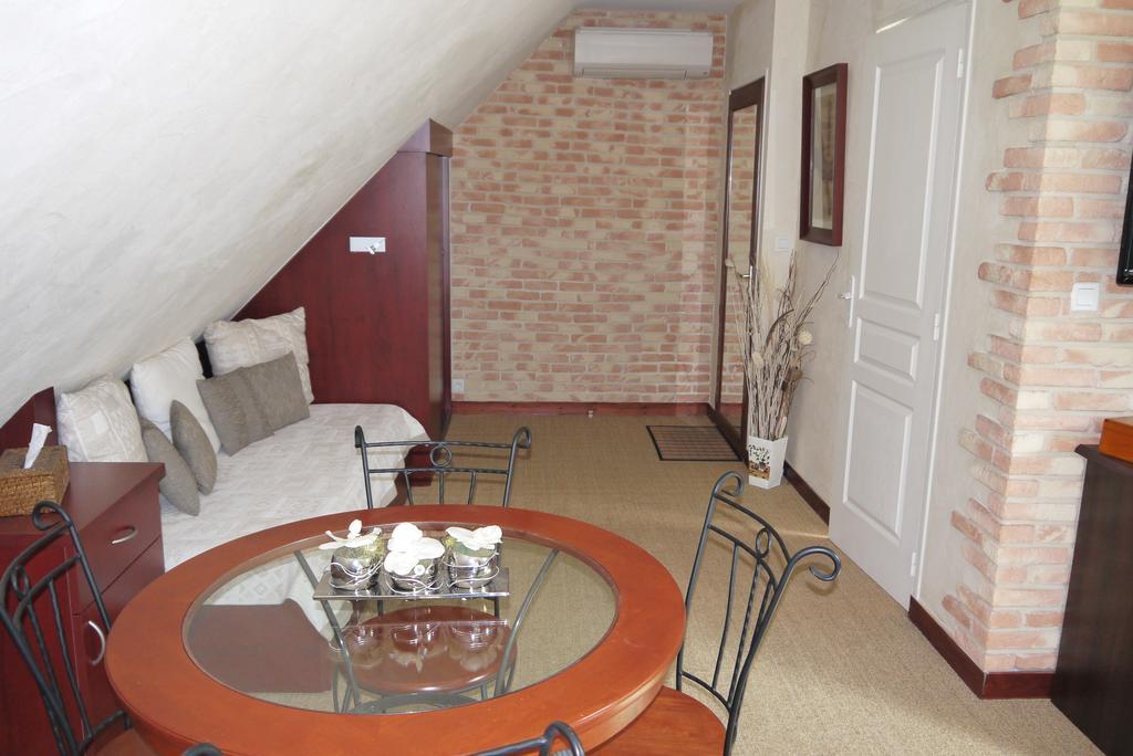 Le Clos De Kerhouil Sainte-Anne-d'Auray Room photo